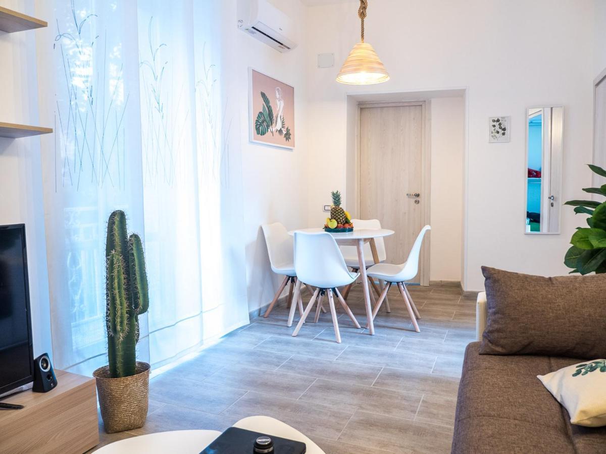 Chiaia Premium Flat, Naples Center, Near Seaside Apartman Kültér fotó