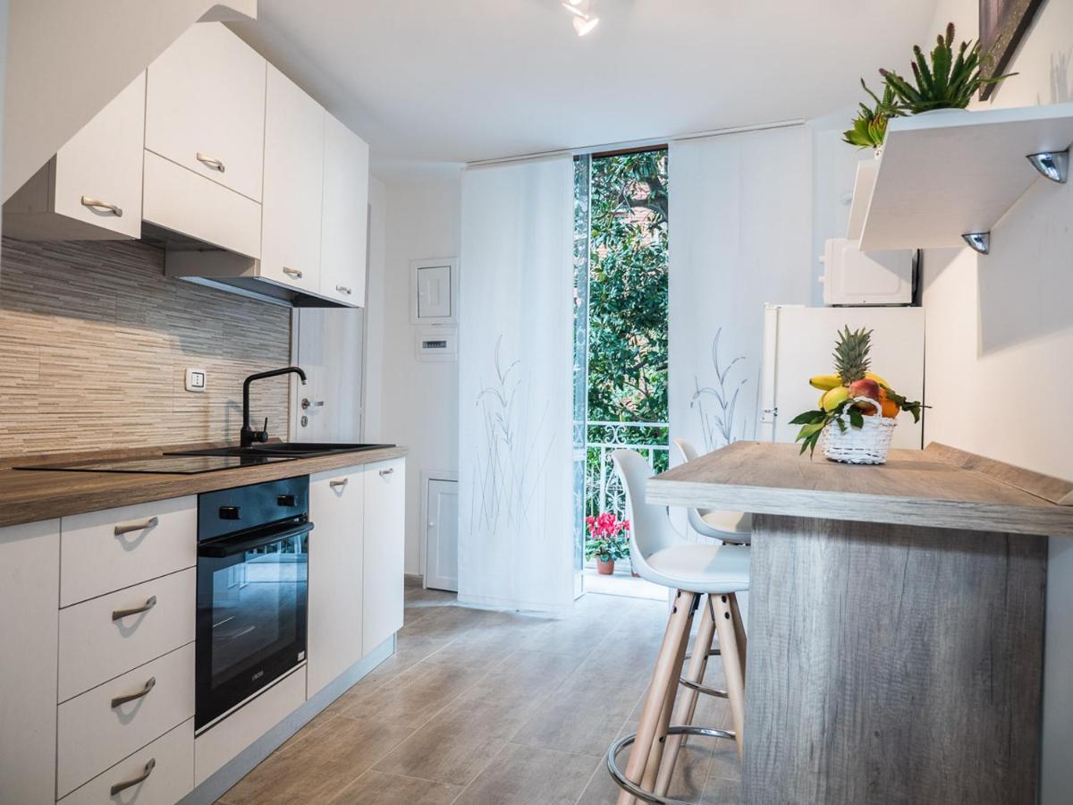Chiaia Premium Flat, Naples Center, Near Seaside Apartman Kültér fotó